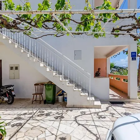 Apartment Kursan *