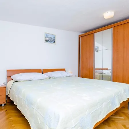 Apartment Kursan *