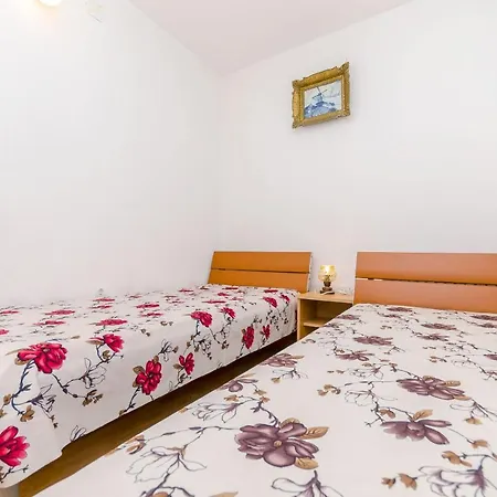 Apartamento Kursan Trogir